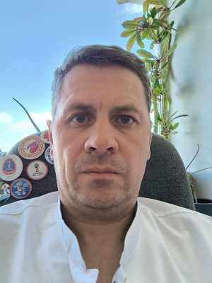 Заведующий хирургическим отделением №1, врач-хирург Переплетчиков Роман Михайлович